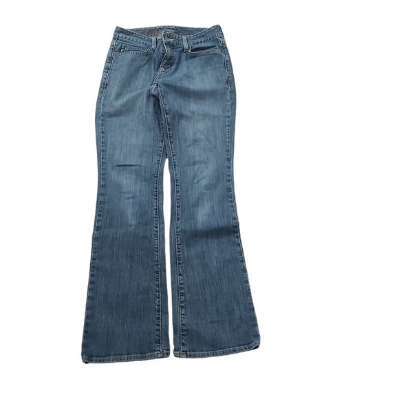 Jeans Eddie Bauer Blue Curvy Bootcut Fit Pacific Wash Women Size 2 inseam 31 - Picture 1 of 15